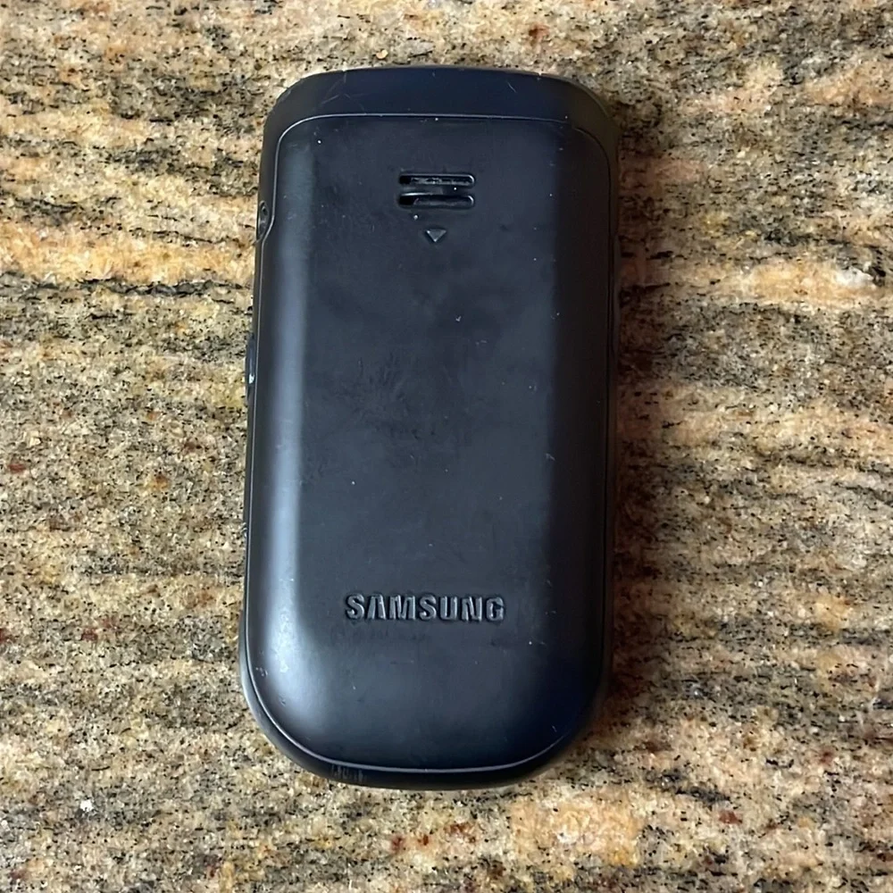 Samsung clamshell cell phone